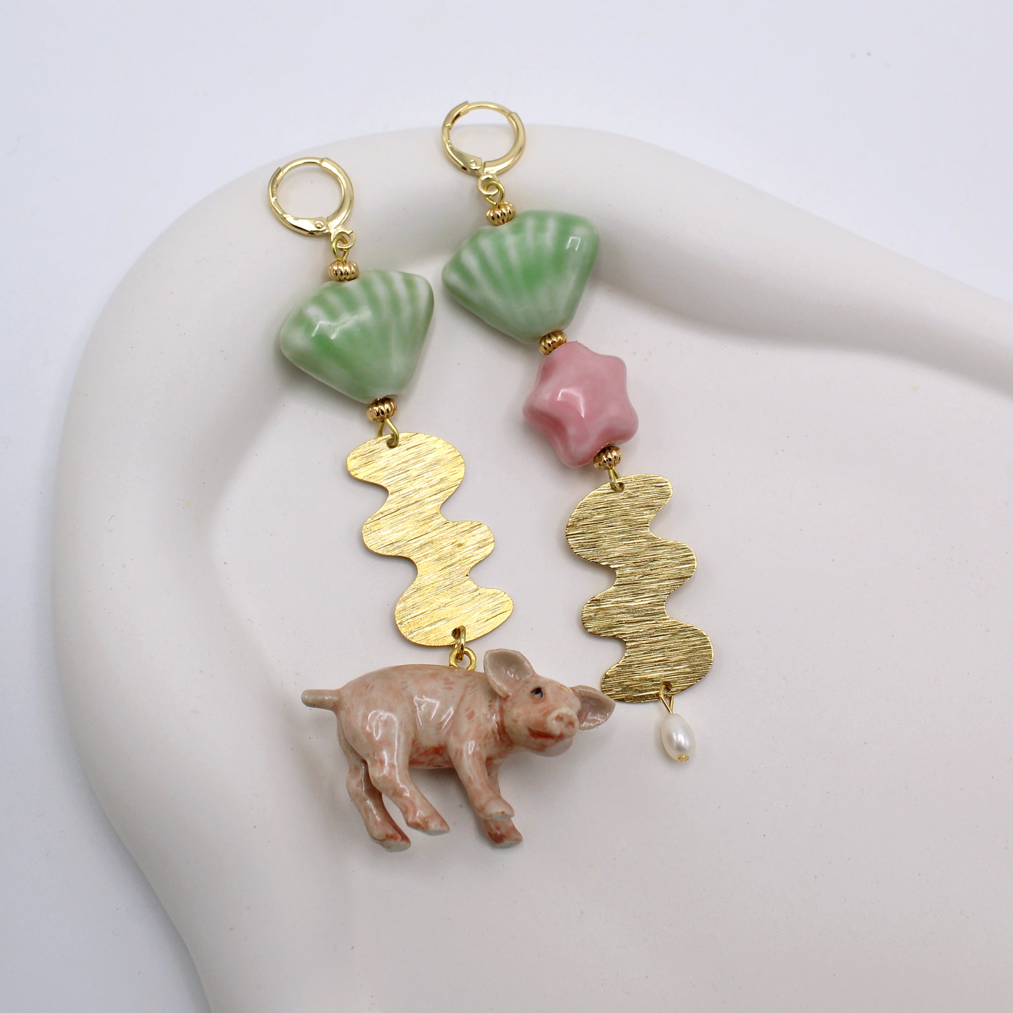 Gold hot sale pig earrings